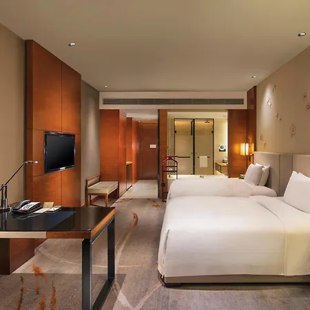 Doubletree By Hilton Guangzhou Science City-Free Shuttle Bus Service During Canton Fair Period Exterior photo