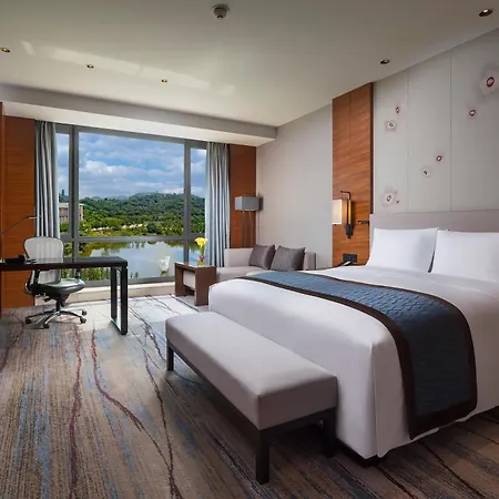Doubletree By Hilton Guangzhou Science City-Free Shuttle Bus Service During Canton Fair Period Exterior photo