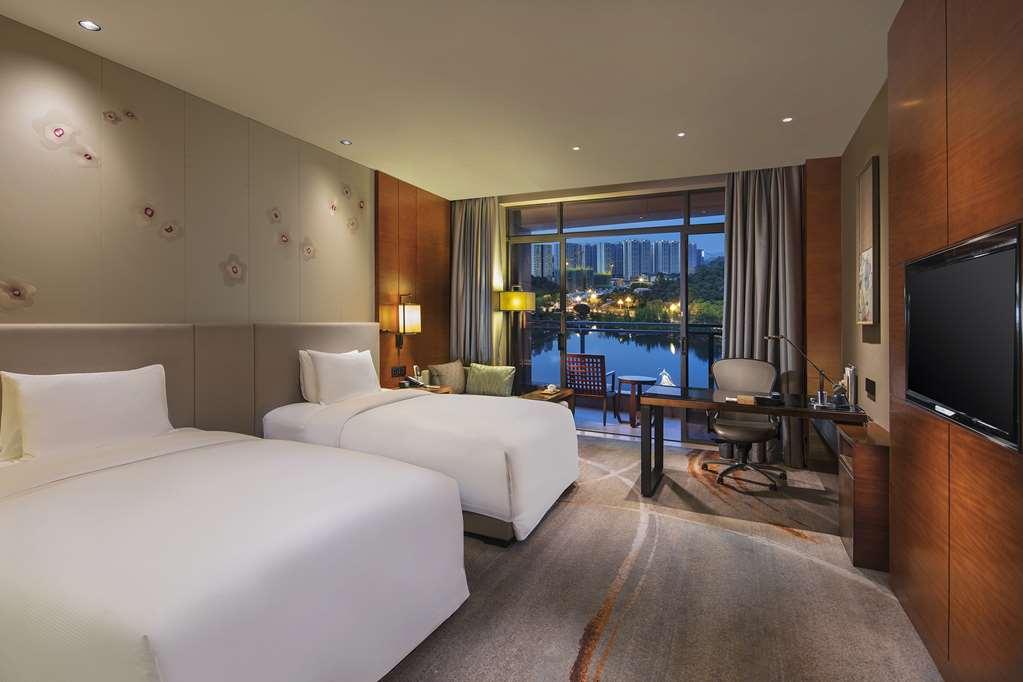 Doubletree By Hilton Science City-free Shuttle Bus Service During Fair Period 5*
